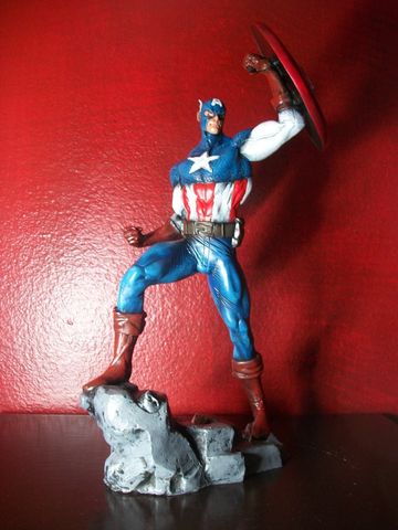 Capitán América 27cm $600