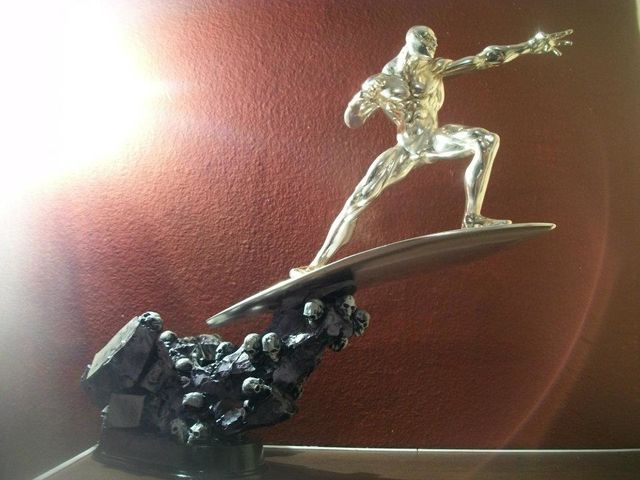 Silver Surfer 40cm Metalizado Nikel y Plata $1000